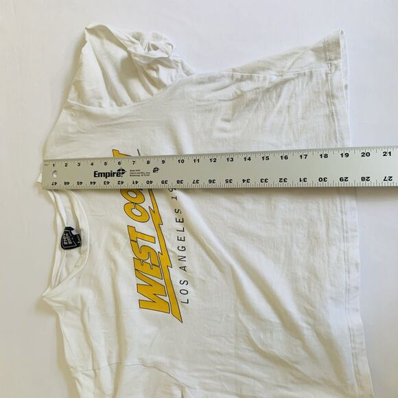 Riot Queen West Coast Los Angeles T-shirt Women XL White Cropped Spellout - Picture 6 of 6